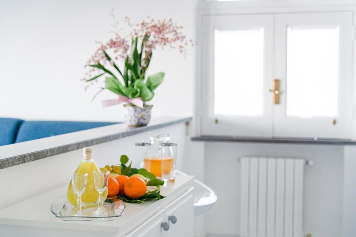 Sorrentovibes - Sea View Rooftop Apartment With Jacuzzi & Garden מראה חיצוני תמונה