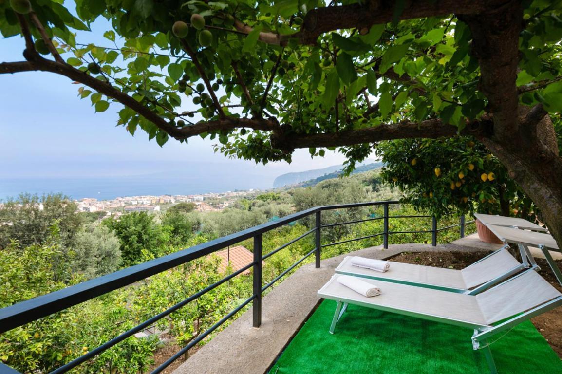 Sorrentovibes - Sea View Rooftop Apartment With Jacuzzi & Garden מראה חיצוני תמונה